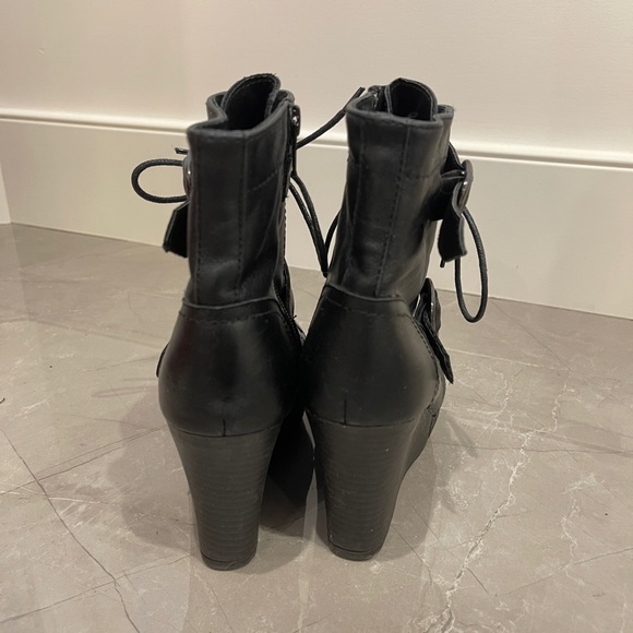 Cool boots - Picture 3 of 4